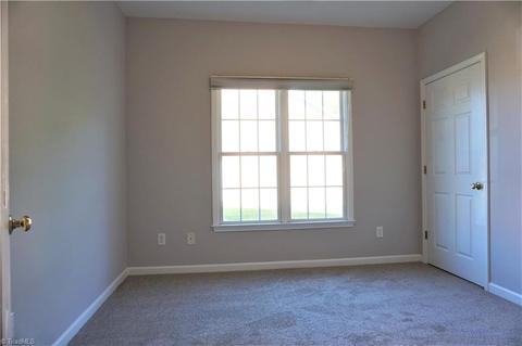 406 Northbridge Dr, High Point, NC 27265 photo 14