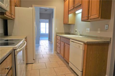 406 Northbridge Dr, High Point, NC 27265 photo 11
