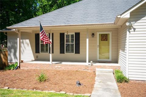 101 Brookleigh Ct, Trinity, NC 27370 photo 2
