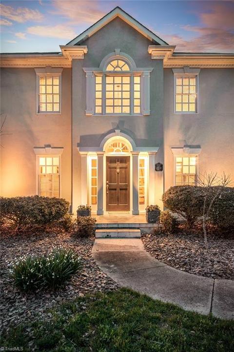 1308 Georgetown Ct, High Point, NC 27262 photo 2