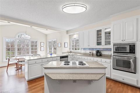 1308 Georgetown Ct, High Point, NC 27262 photo 7