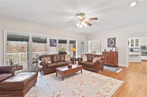 1308 Georgetown Ct, High Point, NC 27262 photo 9