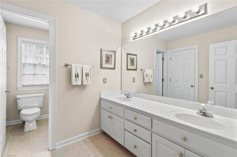 1308 Georgetown Ct, High Point, NC 27262 photo 17