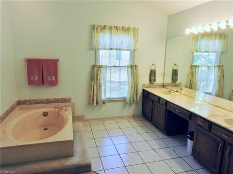 4313 Windlestraw Ln, Greensboro, NC 27410 photo 17