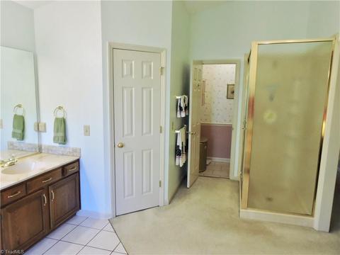 4313 Windlestraw Ln, Greensboro, NC 27410 photo 18