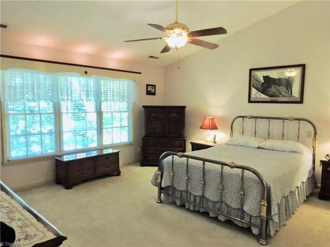 4313 Windlestraw Ln, Greensboro, NC 27410 photo 15