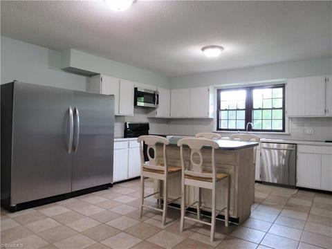 306 Summit Rd, High Point, NC 27265 photo 5