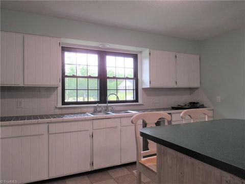 306 Summit Rd, High Point, NC 27265 photo 7