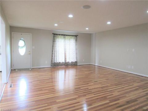 306 Summit Rd, High Point, NC 27265 photo 3