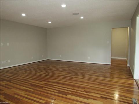 306 Summit Rd, High Point, NC 27265 photo 12