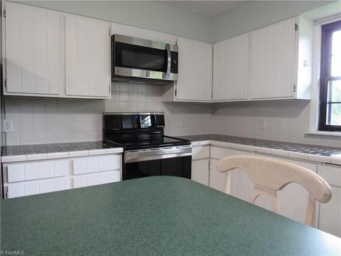 306 Summit Rd, High Point, NC 27265 photo 6