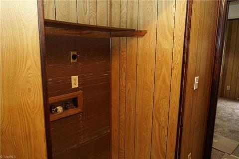 604 Kearns Ave, High Point, NC 27260 photo 4