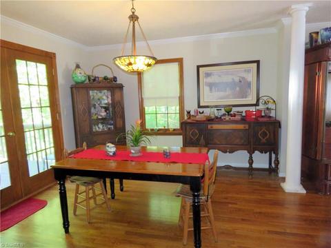 449 Knollcrest Dr, Pinnacle, NC 27043 photo 6