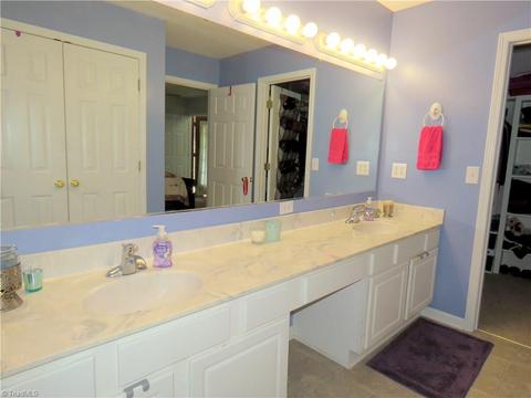 449 Knollcrest Dr, Pinnacle, NC 27043 photo 13