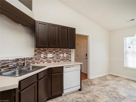 2822 Waterstone Loop, High Point, NC 27265 photo 7