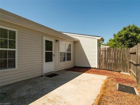 2822 Waterstone Loop, High Point, NC 27265 photo 2