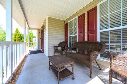 3967 Sorrell Ct, High Point, NC 27265 photo 3