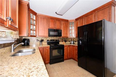 3967 Sorrell Ct, High Point, NC 27265 photo 9