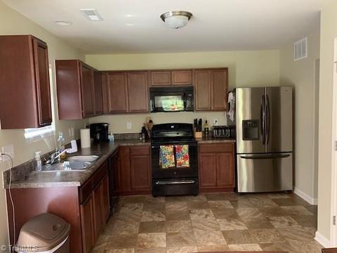 421 Sandybrooke Dr, High Point, NC 27265 photo 9