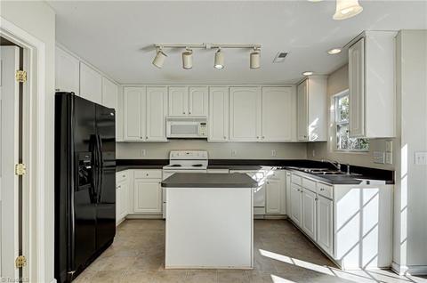 5208 Weeping Cherry Dr, Browns Summit, NC 27214 photo 7