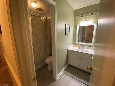 3230 Pine Needles Rd, High Point, NC 27265 photo 12