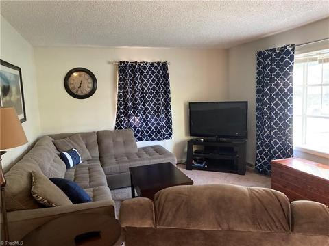 3230 Pine Needles Rd, High Point, NC 27265 photo 4