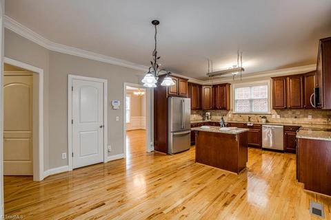 935 Boyer Dr, Clemmons, NC 27012 photo 5