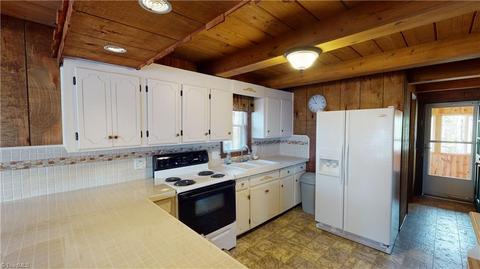176 Alpine Crest Rd, Fancy Gap, VA 24328 photo 10
