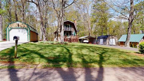 176 Alpine Crest Rd, Fancy Gap, VA 24328 photo 3
