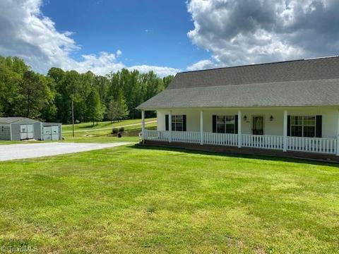 5099 Jordan Valley Rd, Trinity, NC 27370 photo 2