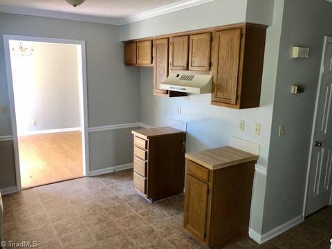 104 Hanover Ct, King, NC 27021 photo 16