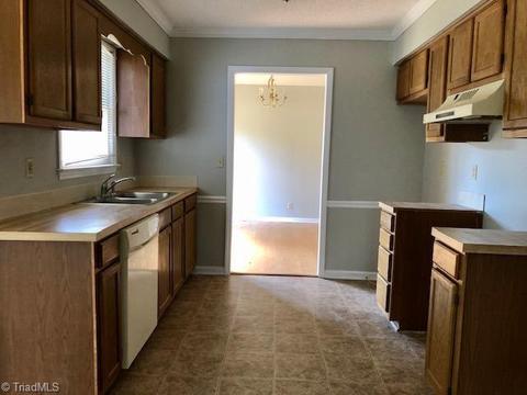 104 Hanover Ct, King, NC 27021 photo 14