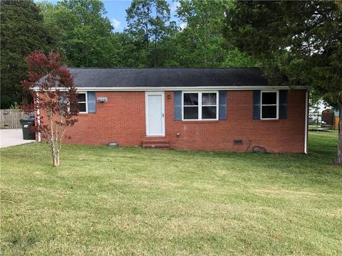 309 Meredith Dr, Trinity, NC 27370 photo 1