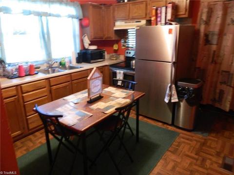 223 Paramount St, High Point, NC 27260 photo 2