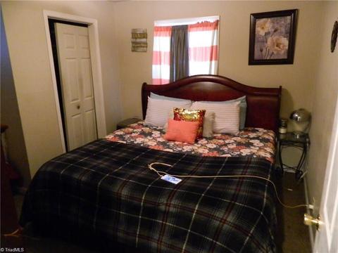 223 Paramount St, High Point, NC 27260 photo 10