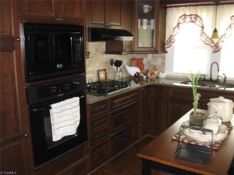 5387 Woolwine Hwy, Stuart, VA 24171 photo 3