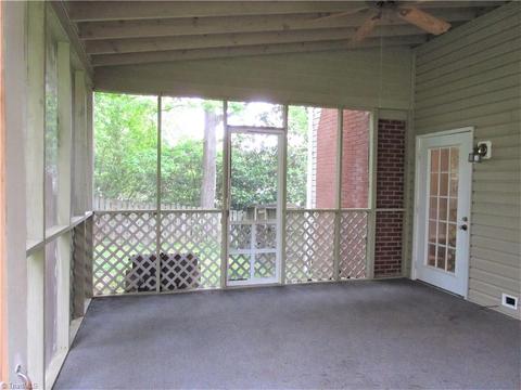 315 Canterbury Rd, High Point, NC 27262 photo 17