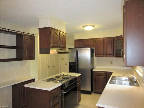 315 Canterbury Rd, High Point, NC 27262 photo 7