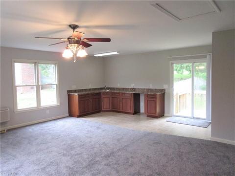 315 Canterbury Rd, High Point, NC 27262 photo 14
