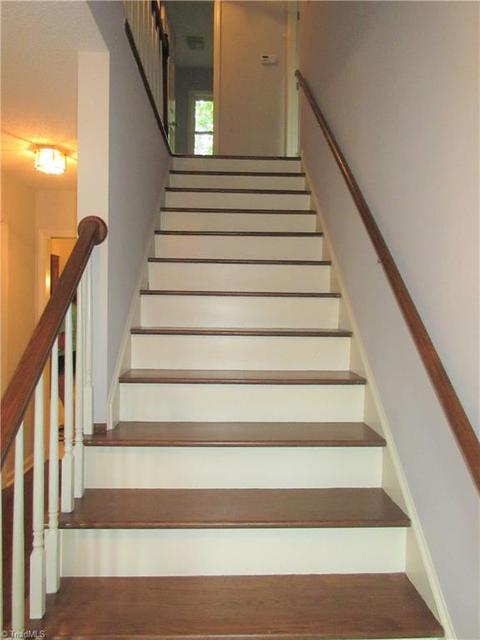 315 Canterbury Rd, High Point, NC 27262 photo 3