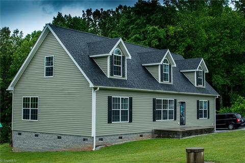128 Banjo Ln, Lowgap, NC 27024 photo 1
