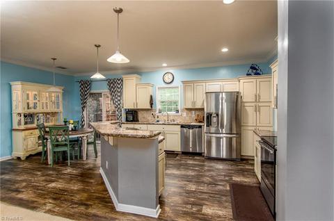 128 Banjo Ln, Lowgap, NC 27024 photo 7