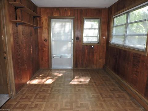 520 Shamrock Rd, High Point, NC 27265 photo 6