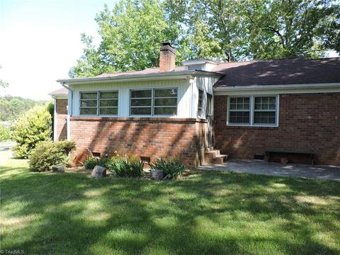 520 Shamrock Rd, High Point, NC 27265 photo 3