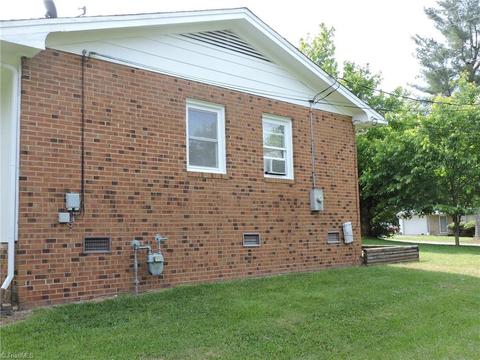 313 Summit Rd, High Point, NC 27265 photo 3