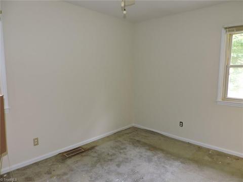 313 Summit Rd, High Point, NC 27265 photo 9