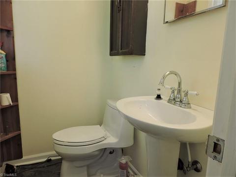 313 Summit Rd, High Point, NC 27265 photo 10