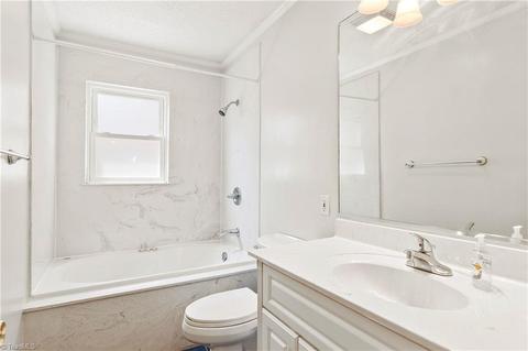 1505 Overbrook Ct, High Point, NC 27262 photo 18