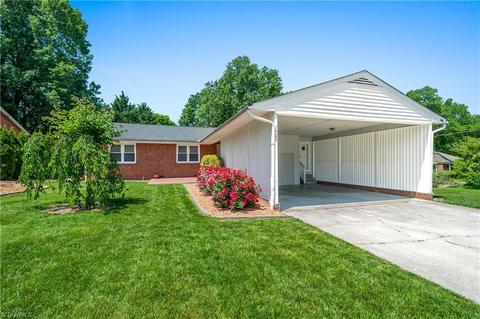 1505 Overbrook Ct, High Point, NC 27262 photo 1