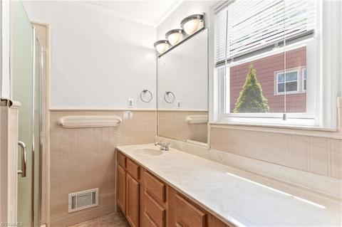 1505 Overbrook Ct, High Point, NC 27262 photo 22